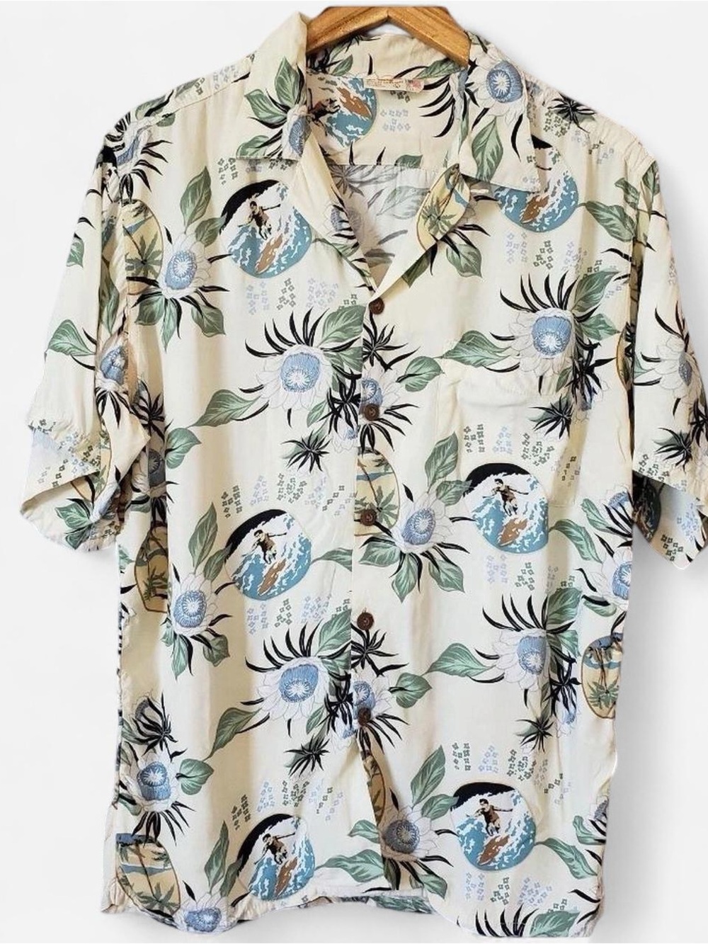 Go Barefoot Vintage Aloha Shirt Mens Medium Hawaiian Surfer Rayon USA Made